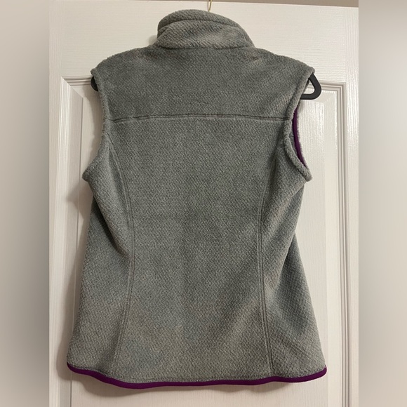 Patagonia Polyester Fleece Gray and Purple Full-Zip Pocketed Vest Outdoor Hiking - Picture 4 of 11